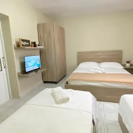 Geranium Apartments Ksamil Eksteriør bilde