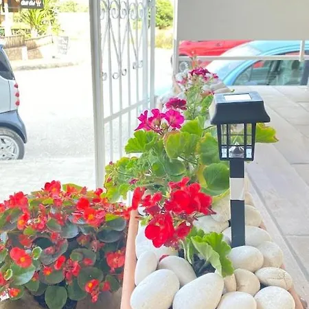 Geranium Apartments Ksamil Eksteriør bilde