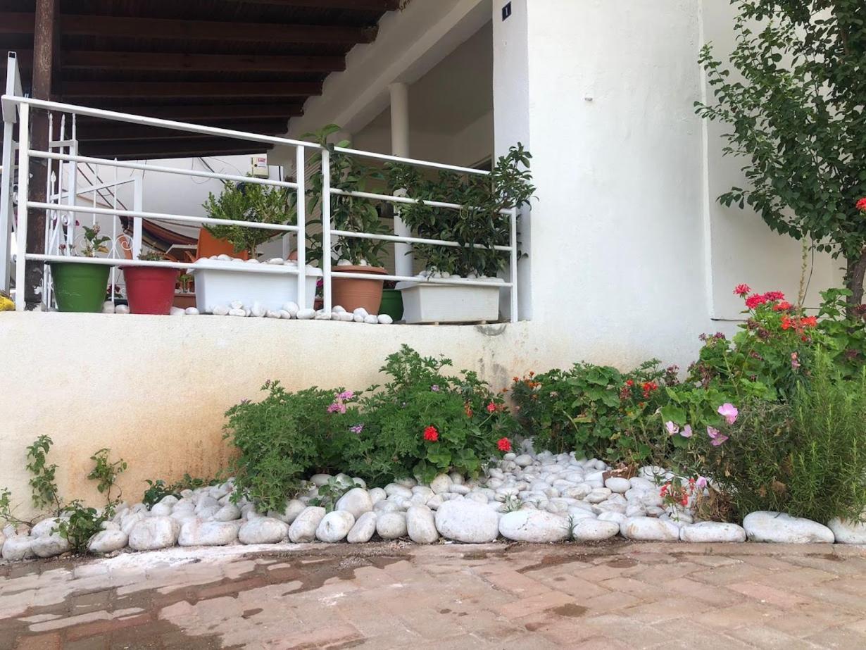 Geranium Apartment
